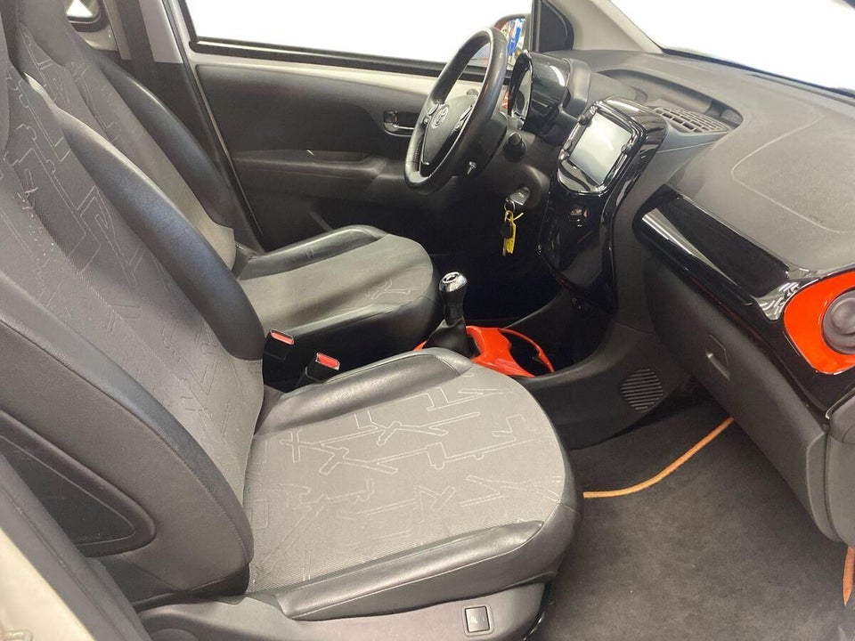 Toyota Aygo 1,0 VVT-i x-style 5d