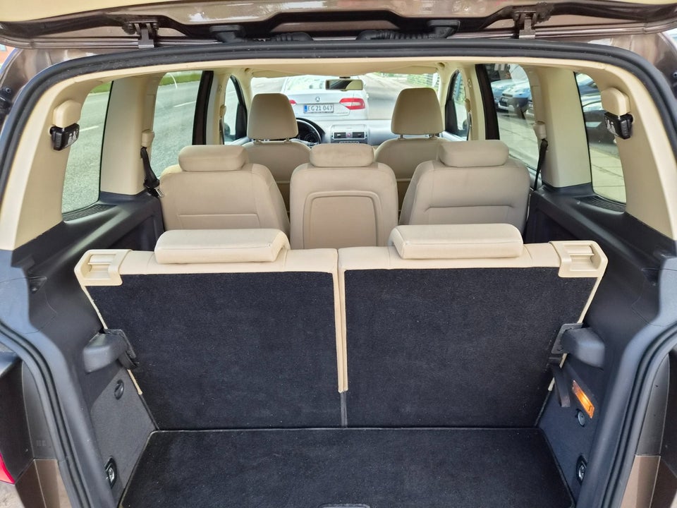 VW Touran 2,0 TDi 140 Comfortline DSG 7prs 5d
