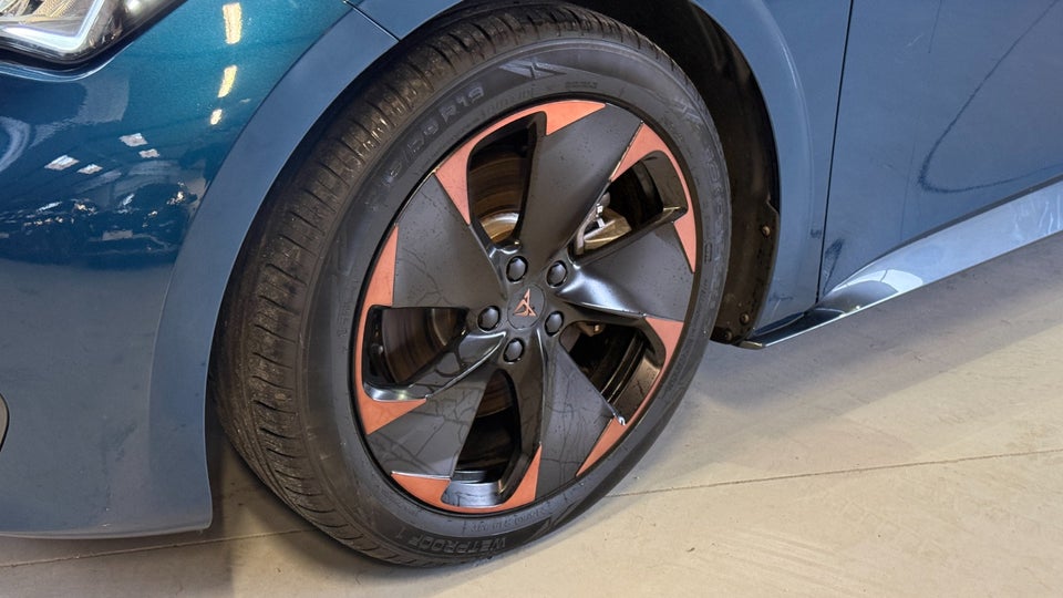 Cupra Born 58  5d