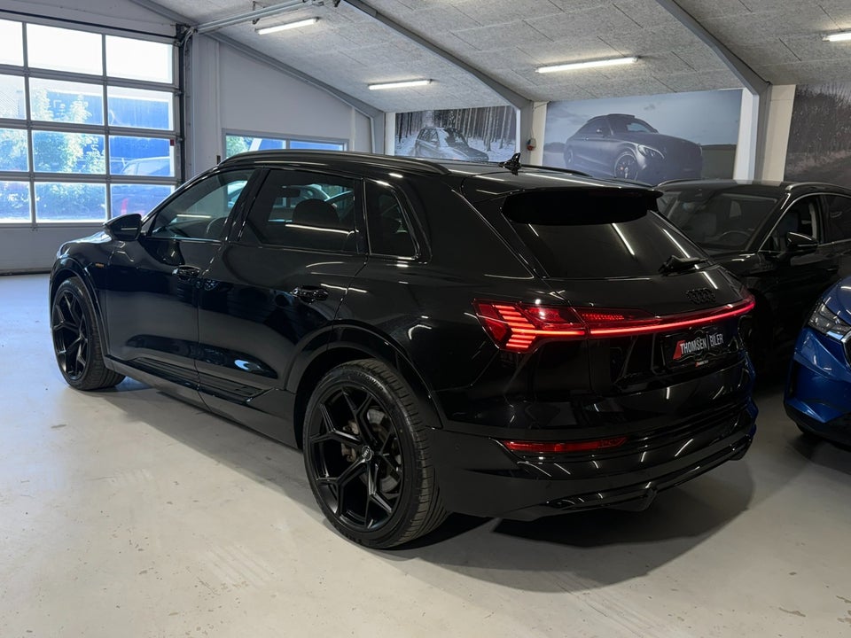 Audi e-tron 55 S-line quattro 5d