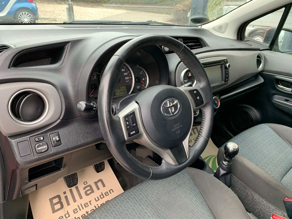 Toyota Yaris 1,3 VVT-i T2 Touch 5d