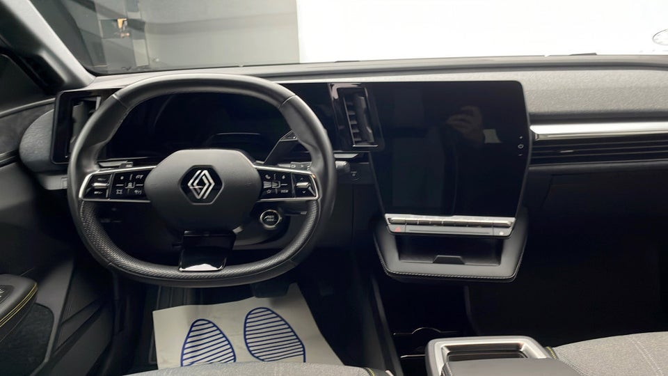 Renault Megane E-Tech 60 Techno 5d