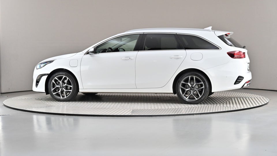 Kia Ceed 1,6 PHEV Upgrade Premium SW DCT 5d