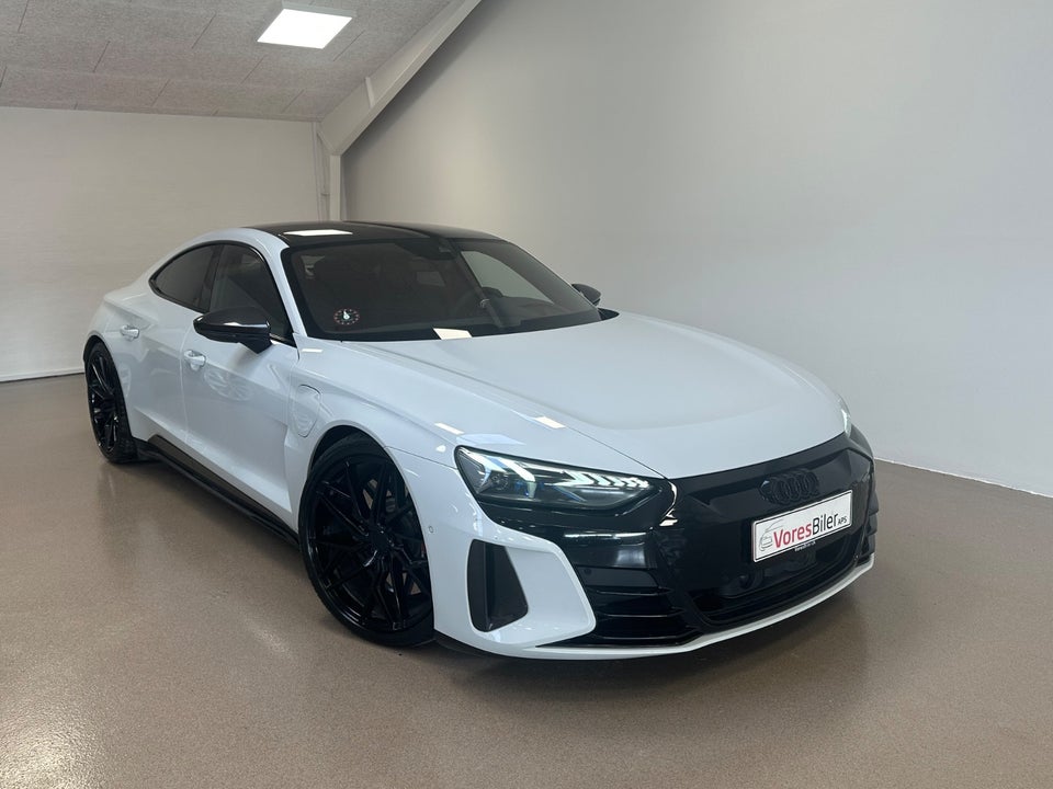 Audi RS e-tron GT quattro 4d