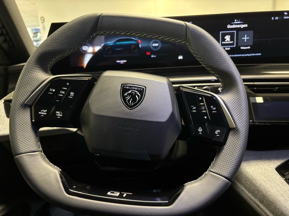 Peugeot e-3008 77 GT Pack 5d