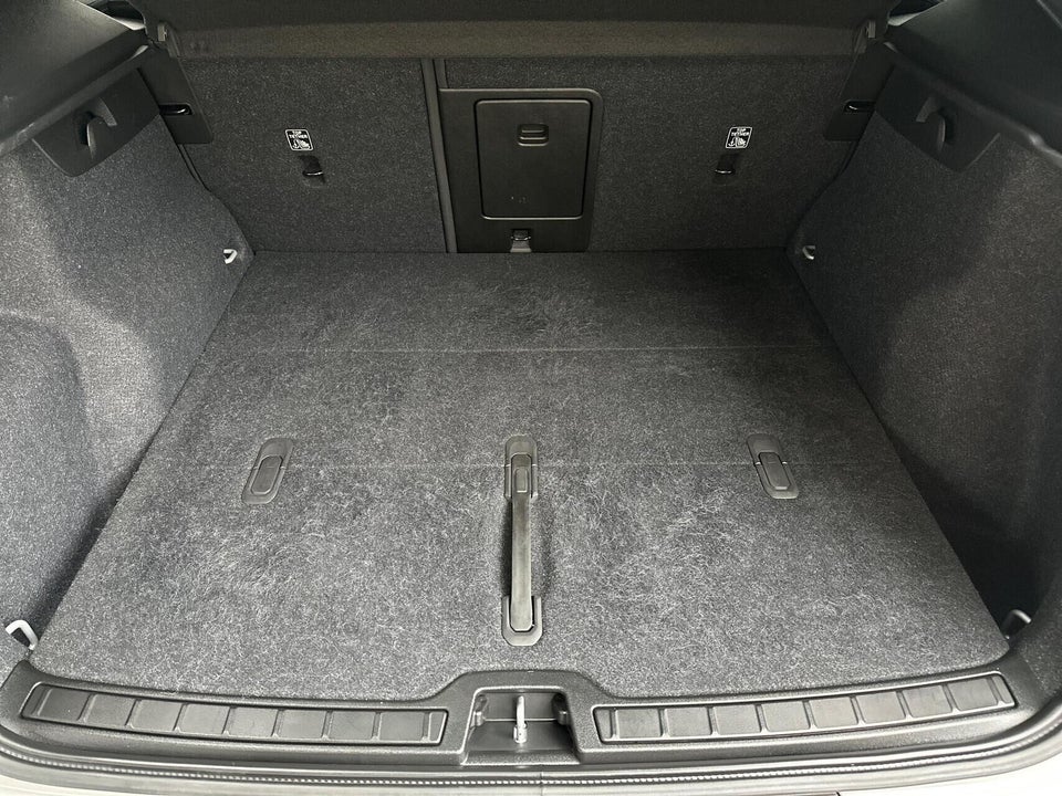 Volvo XC40 P6 ReCharge Core 5d