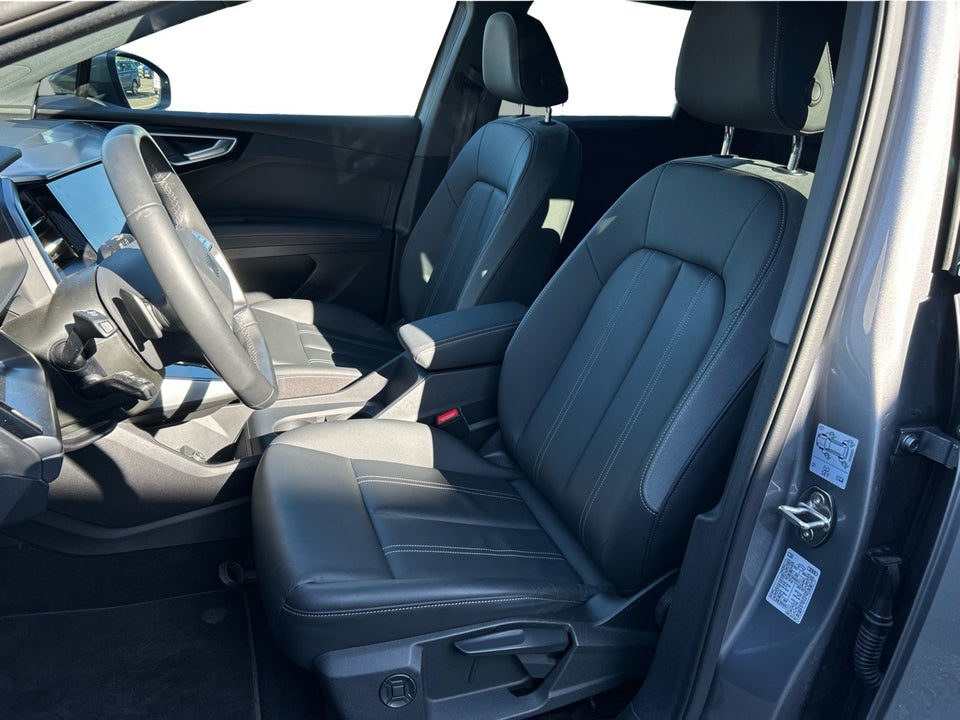 Audi Q4 e-tron 40 S-line 5d