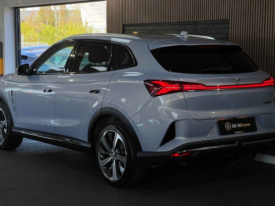 MG Marvel R Luxury 5d