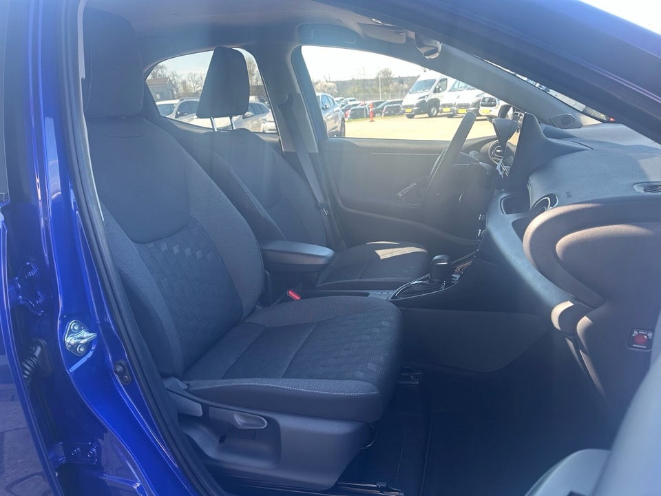 Toyota Yaris 1,5 Hybrid Style Technology e-CVT 5d