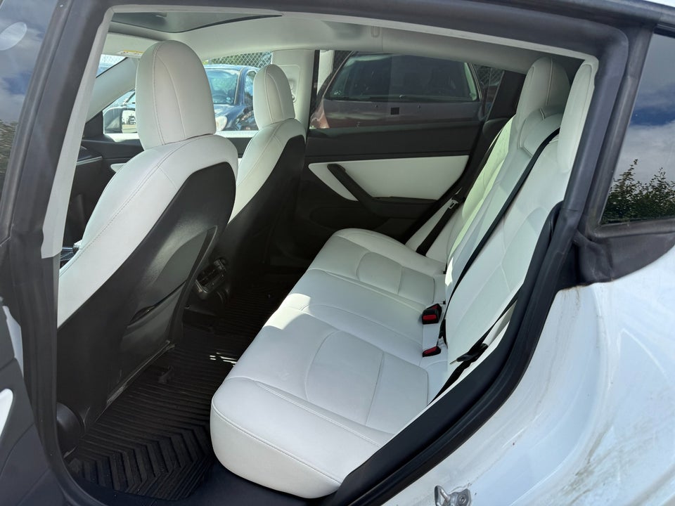 Tesla Model 3 Long Range AWD 4d