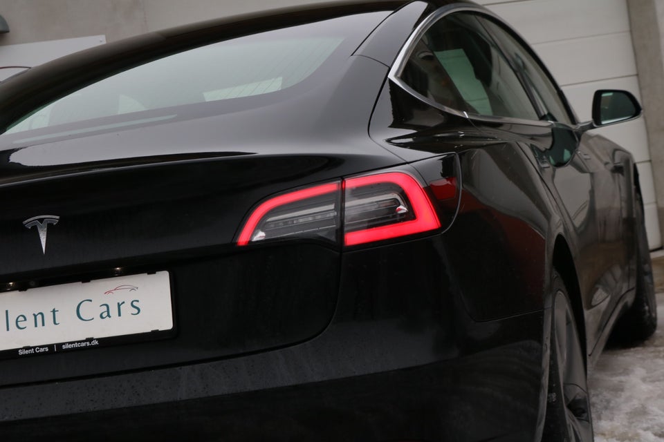 Tesla Model 3 Standard Range+ RWD 4d
