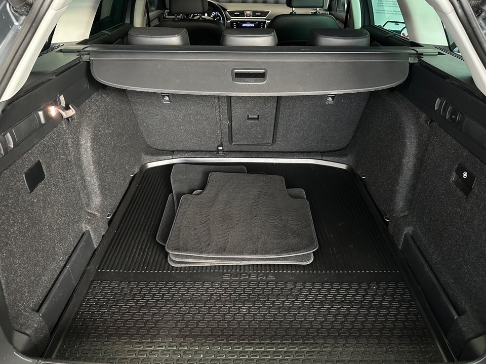 Skoda Superb 2,0 TDi 190 Style Combi DSG 5d