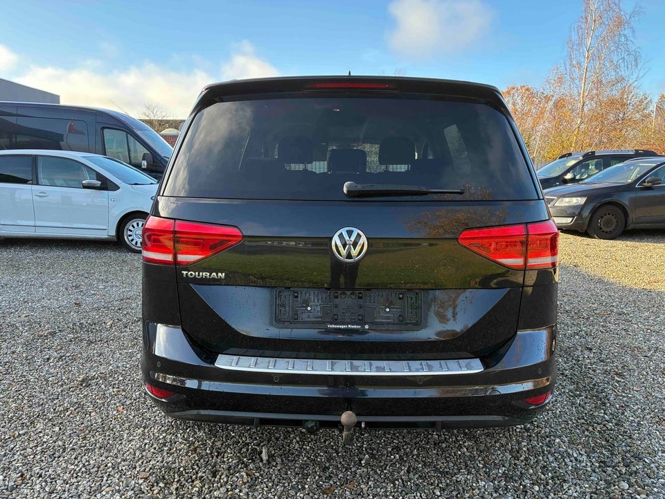 VW Touran 1,6 TDi 115 IQ.Drive DSG 7prs 5d
