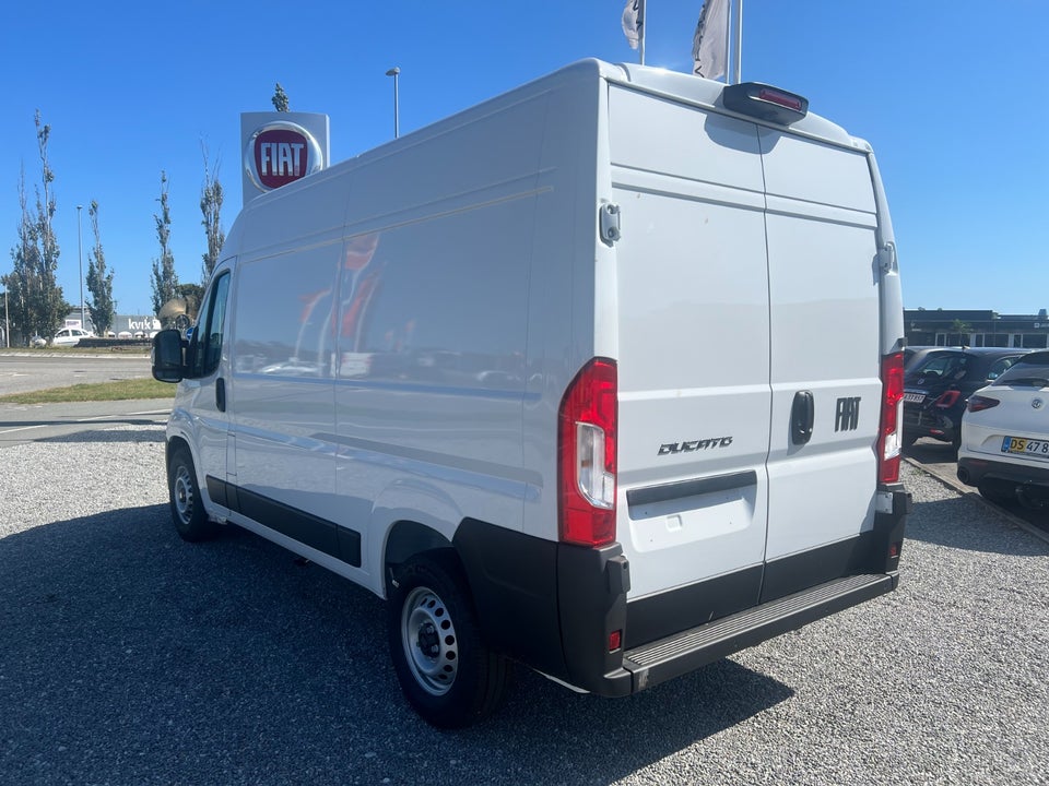Fiat Ducato 35 Maxi 2,2 MJT 180 Kassevogn L2H2 Pro aut.