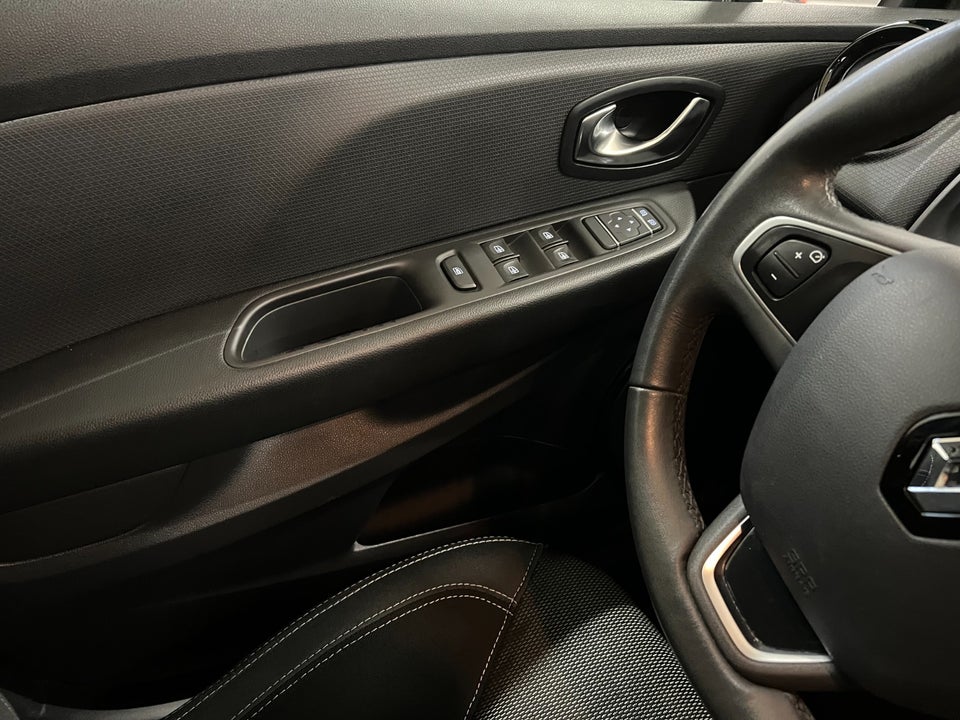 Renault Clio IV 0,9 TCe 90 Expression Sport Tourer 5d