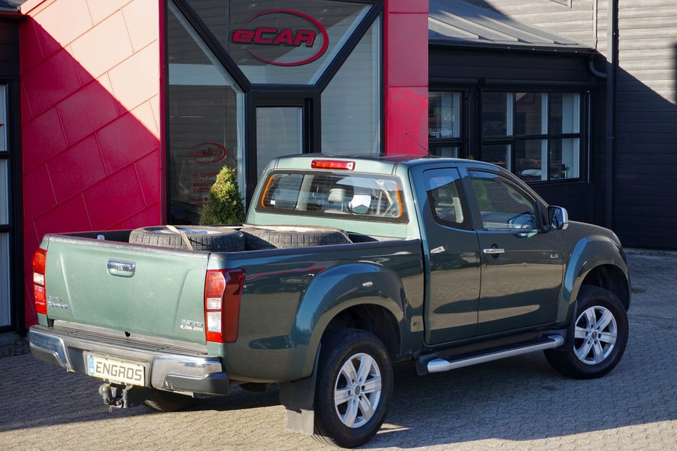 Isuzu D-Max 2,5 TD 163 Ext. Cab Exclusive aut. 2d