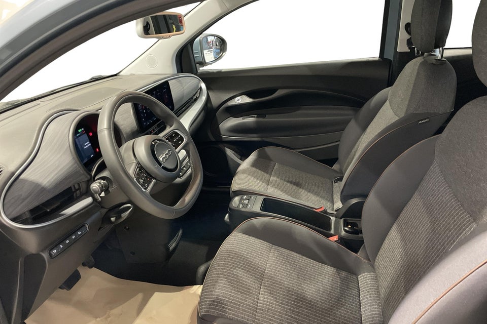 Fiat 500e 42 Icon Cabrio 2d