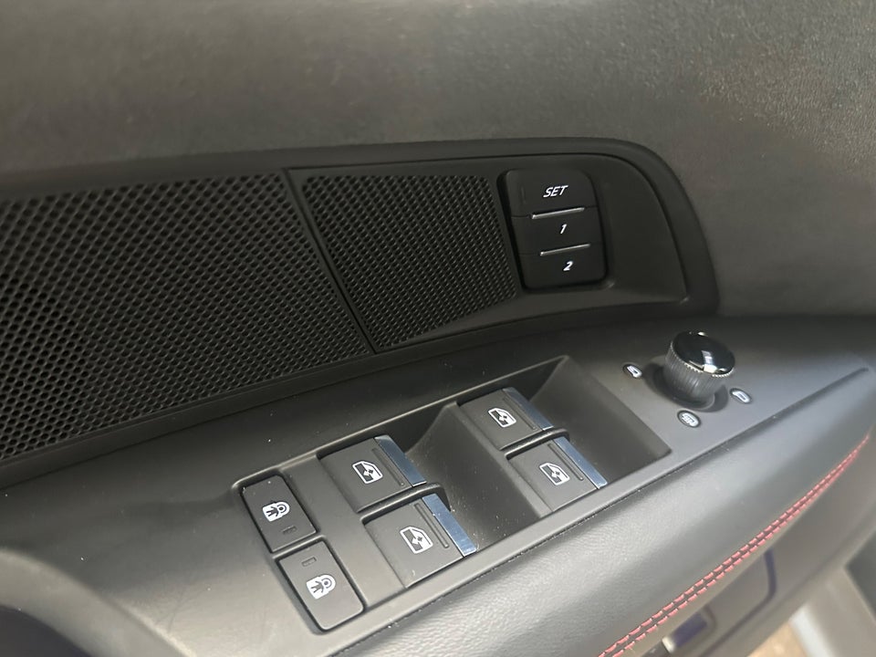 Audi RS e-tron GT quattro 4d