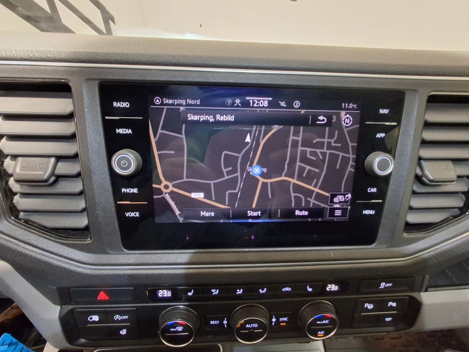 VW Crafter 35 2,0 TDi 177 Kassevogn L3H3 aut.