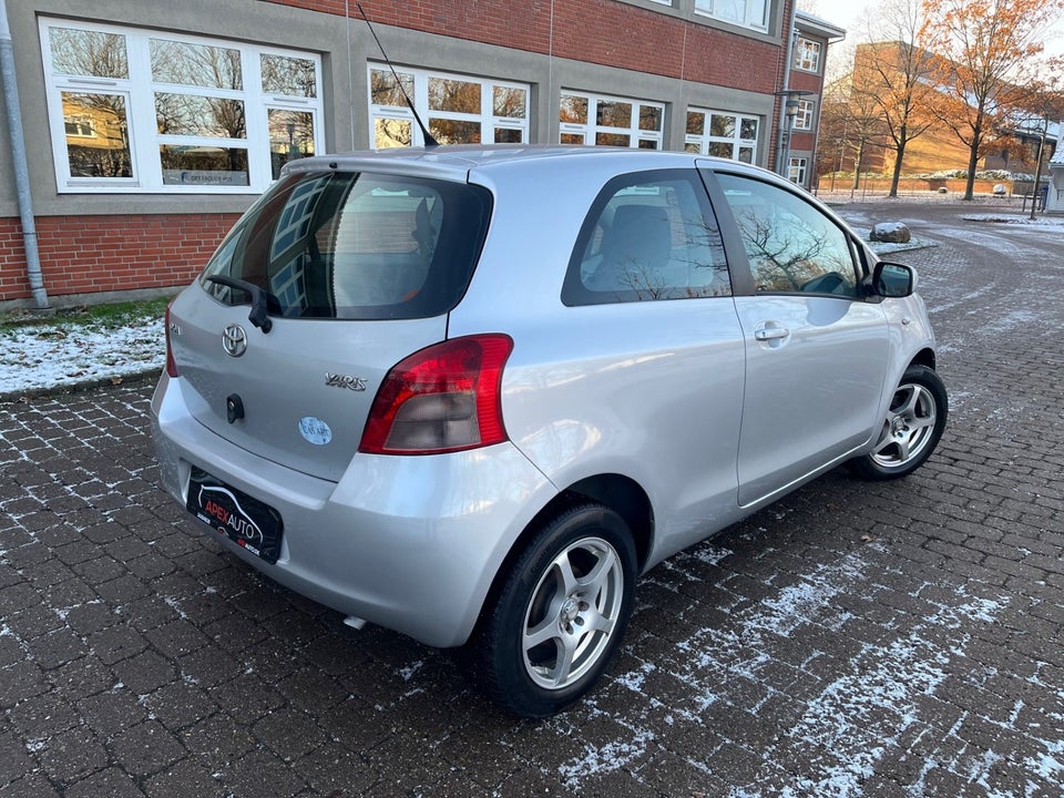 Toyota Yaris 1,3 Luna M/M 3d