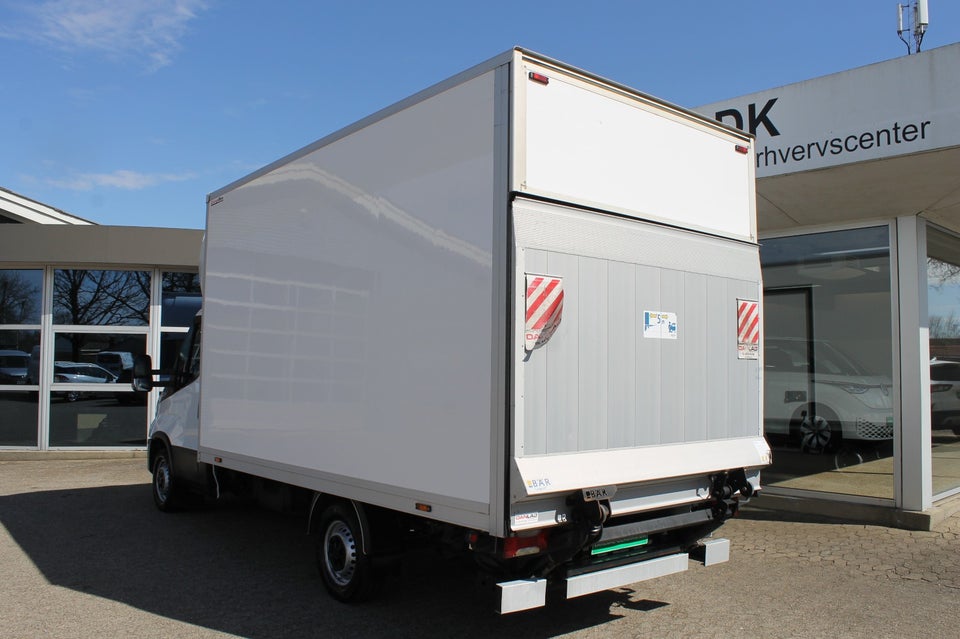 Iveco Daily 2,3 35S14 Alukasse m/lift AG8 2d