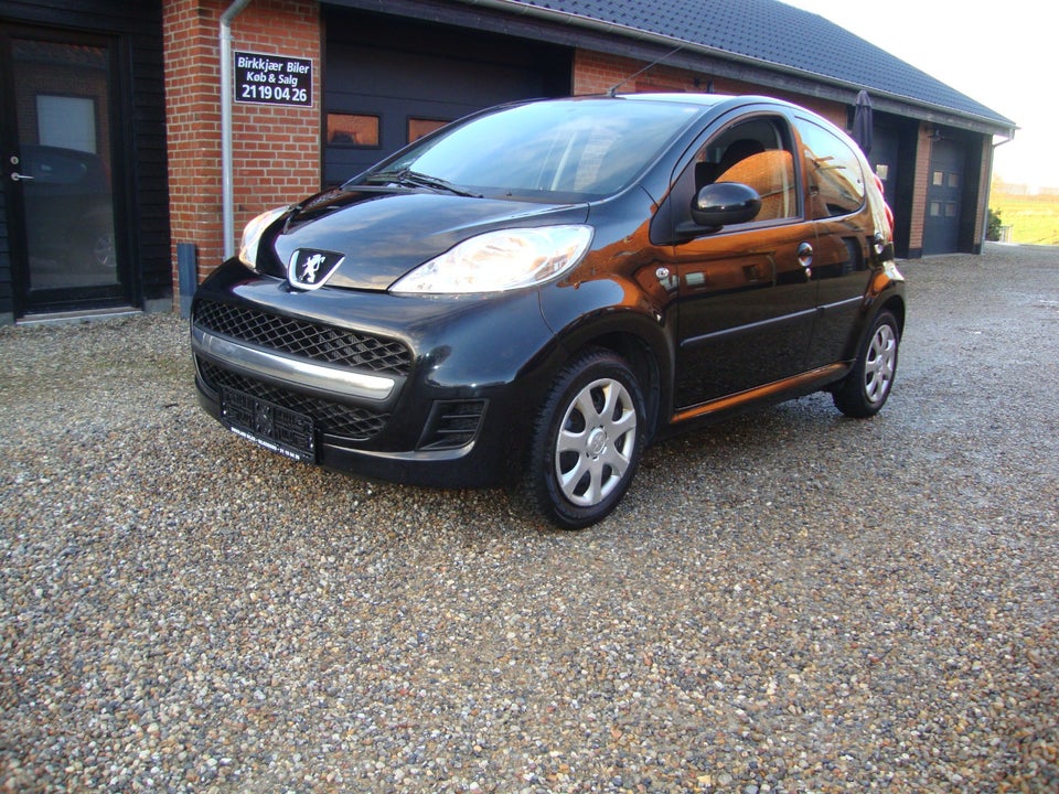 Peugeot 107 1,0 Active 5d