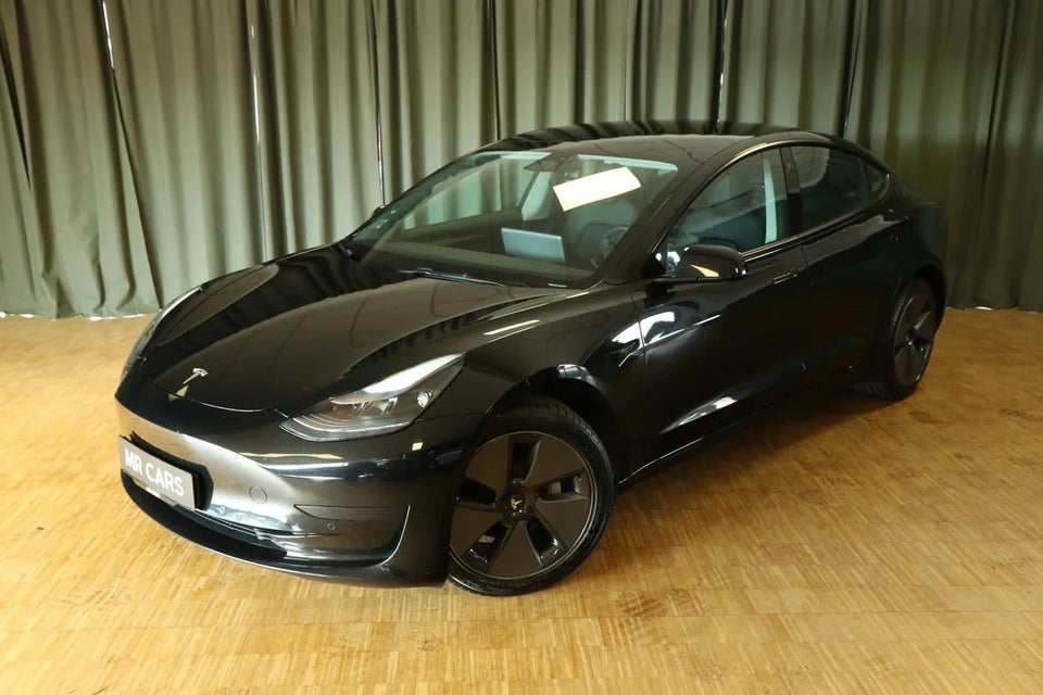 Tesla Model 3 Standard Range+ RWD 4d