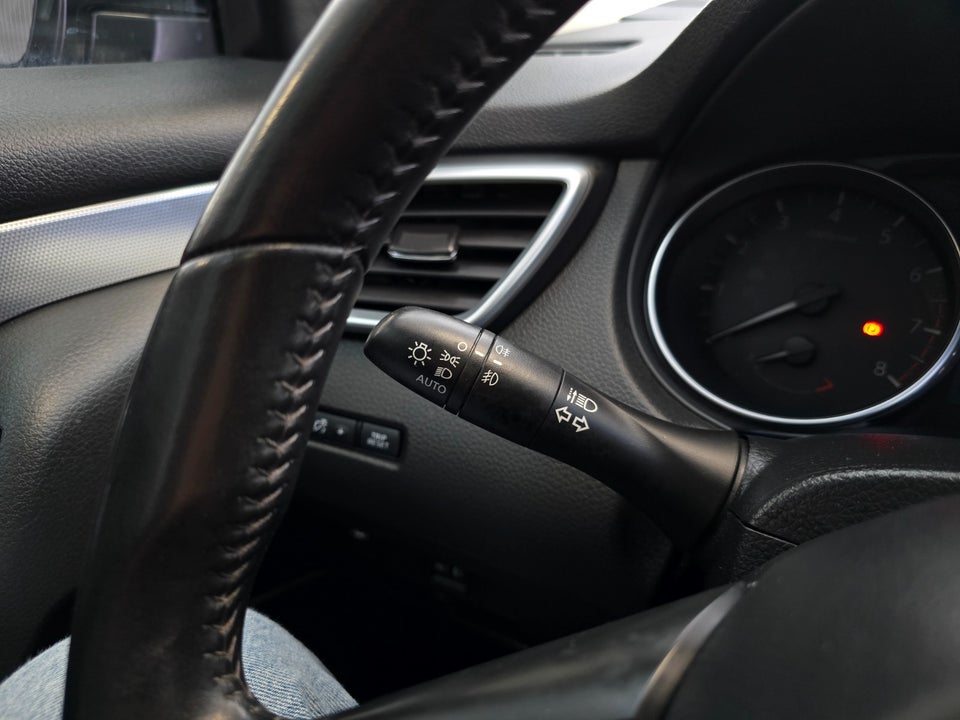 Nissan Qashqai 1,2 Dig-T 115 N-Connecta Vision 5d