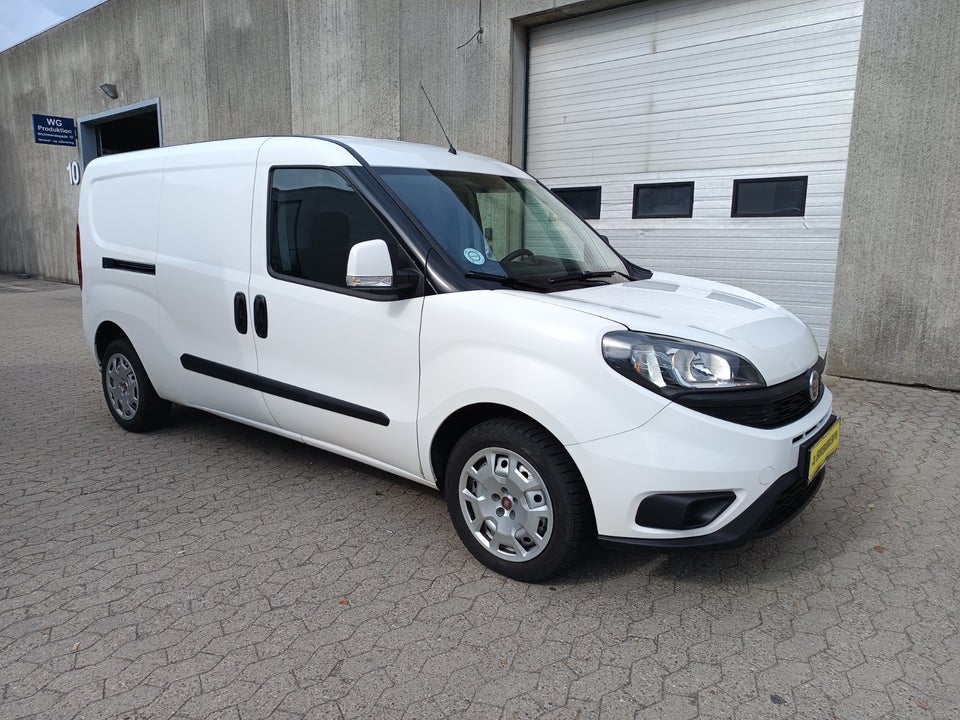 Fiat Doblò Cargo 1,4 T-Jet 120 Professional+ L2 4d