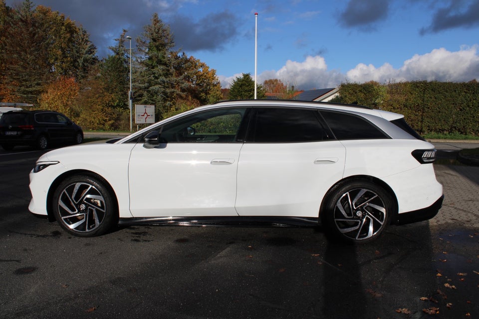 VW ID.7 77 Pro Tourer 5d