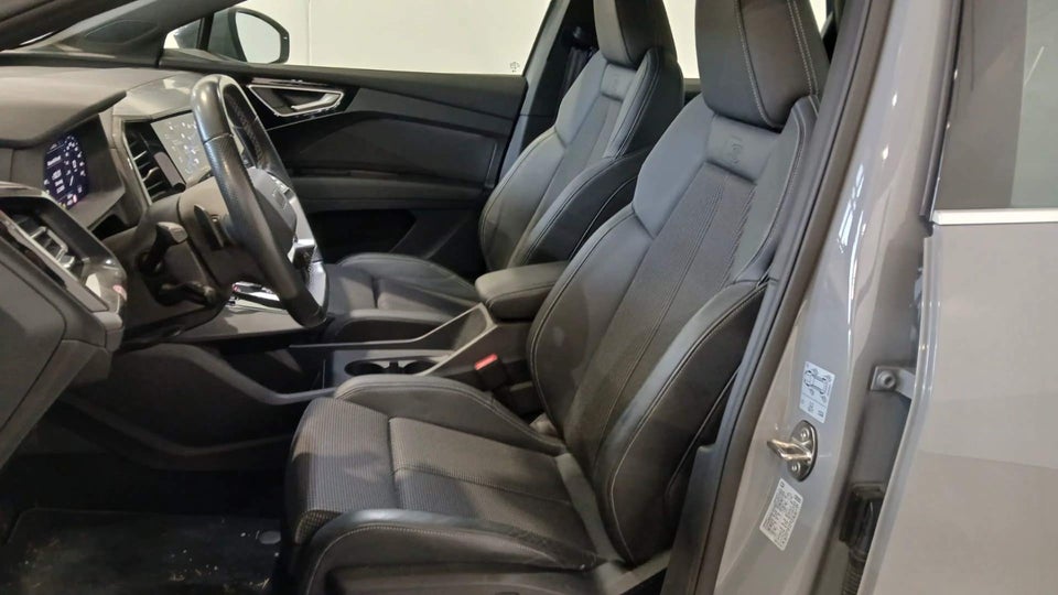 Audi Q4 e-tron 40 S-line 5d