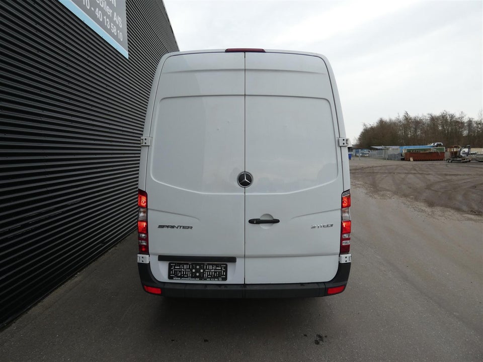 Mercedes Sprinter 211 2,2 CDi R2 Kassevogn 5d