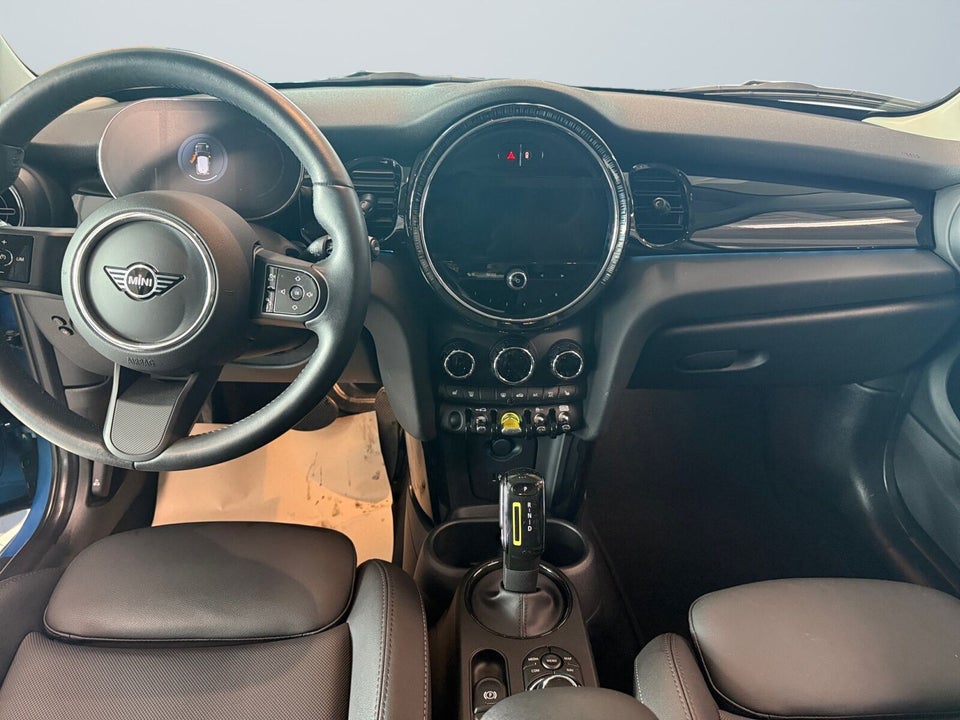 MINI Cooper SE Classic Trim 3d