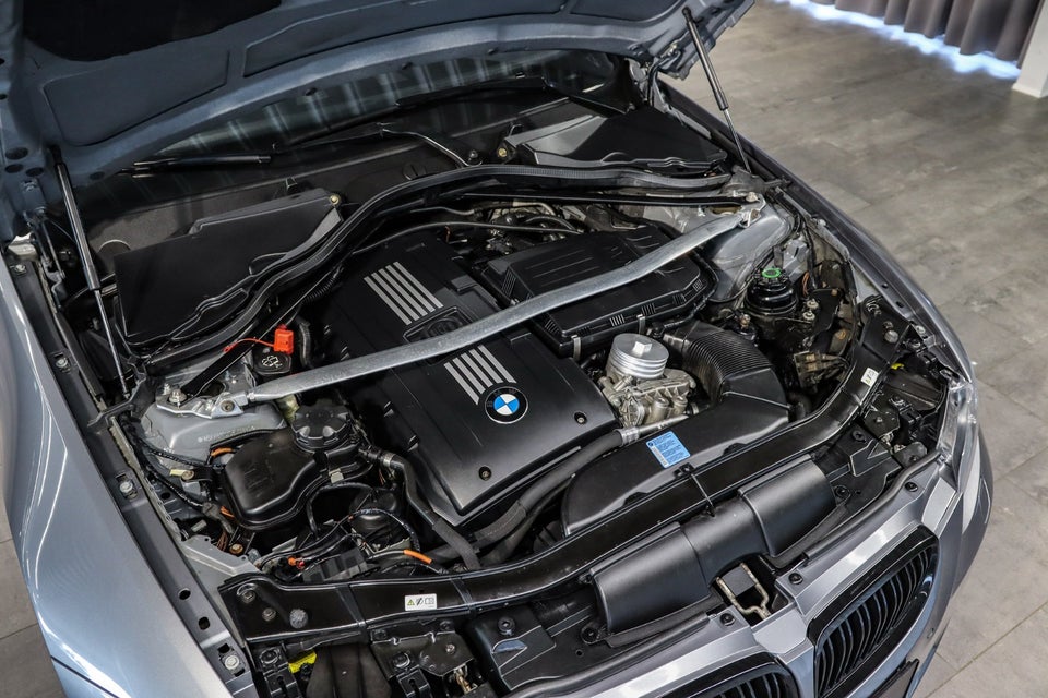 BMW 335i 3,0 Coupé Steptr. 2d