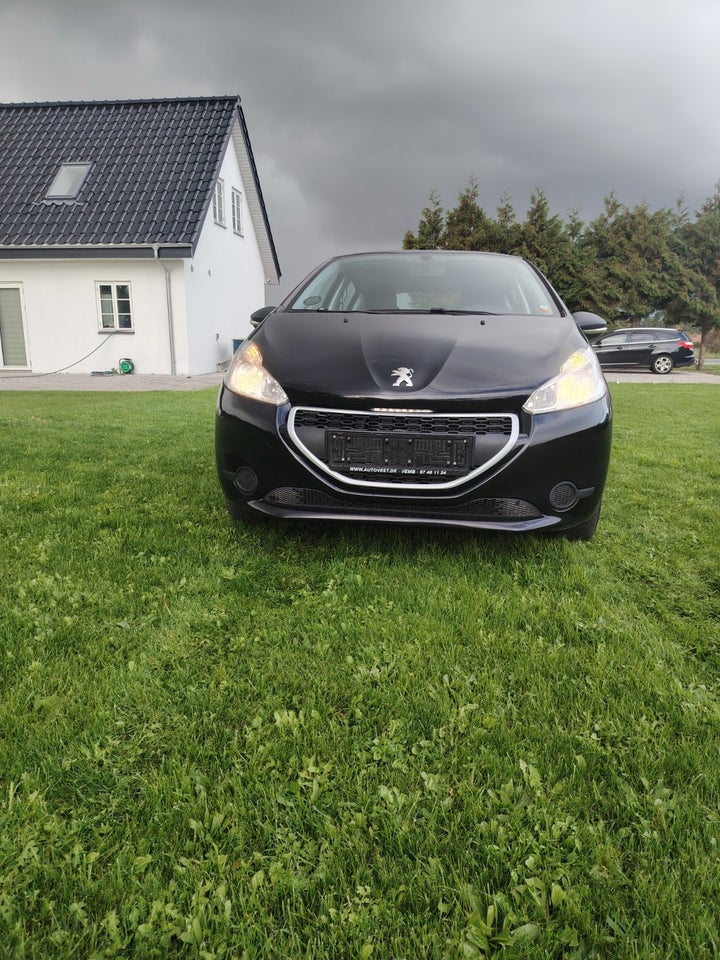 Peugeot 208 1,0 VTi Active 5d