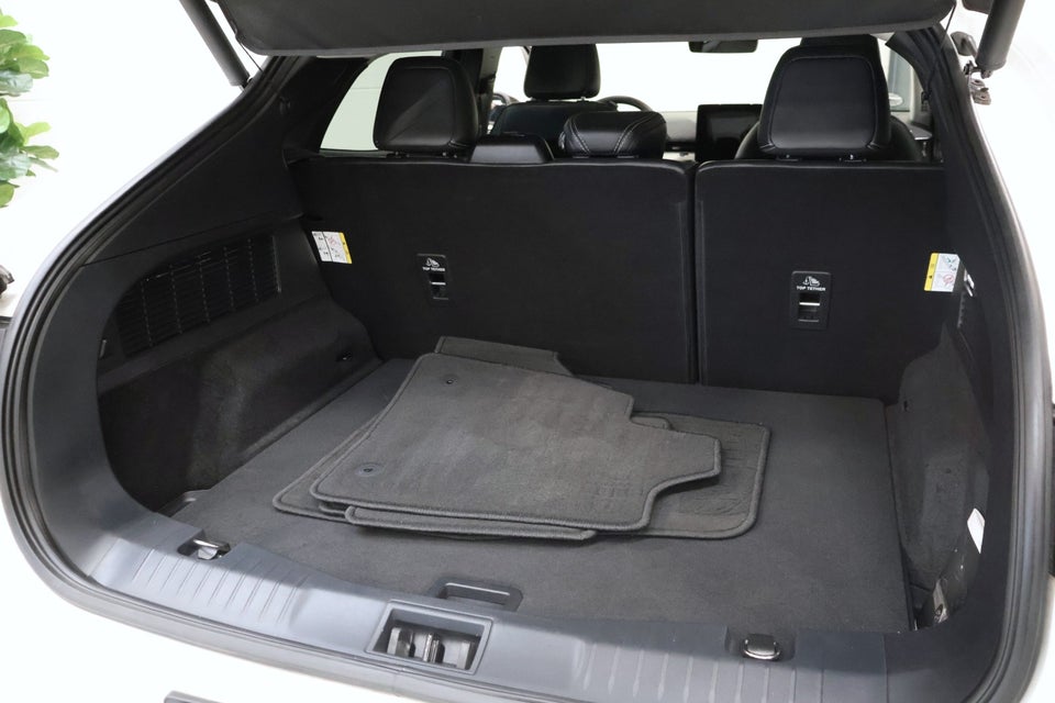 Ford Mustang Mach-E 75 Standard Range AWD 5d