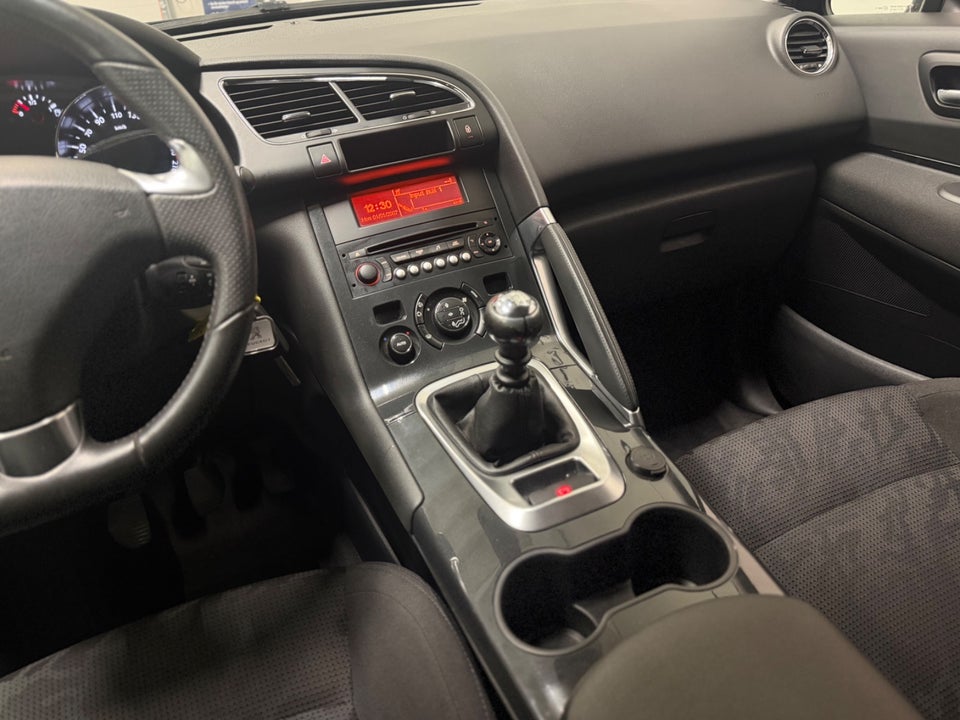 Peugeot 3008 1,6 HDi 114 Style 5d