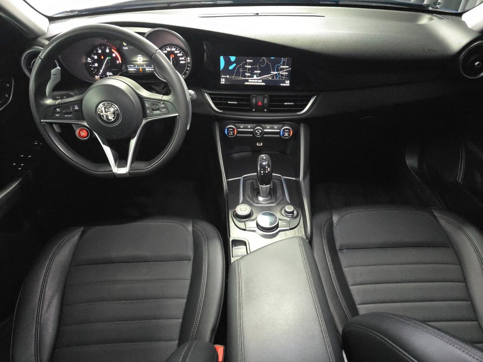 Alfa Romeo Giulia 2,0 T 200 Edizione aut. 4d