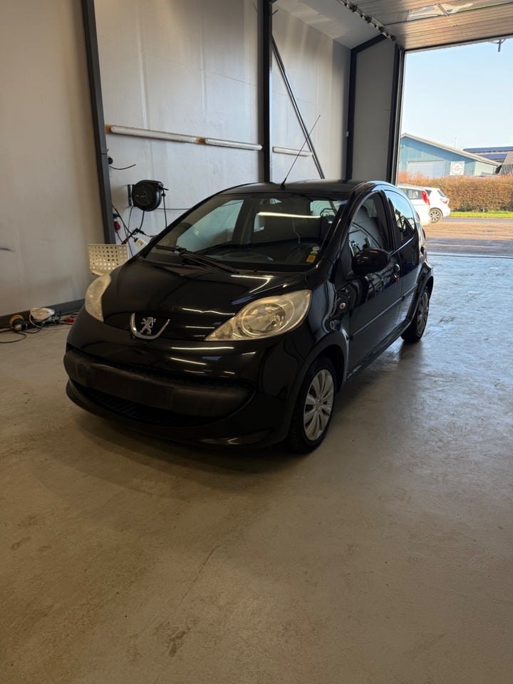 Peugeot 107 1,0  5d