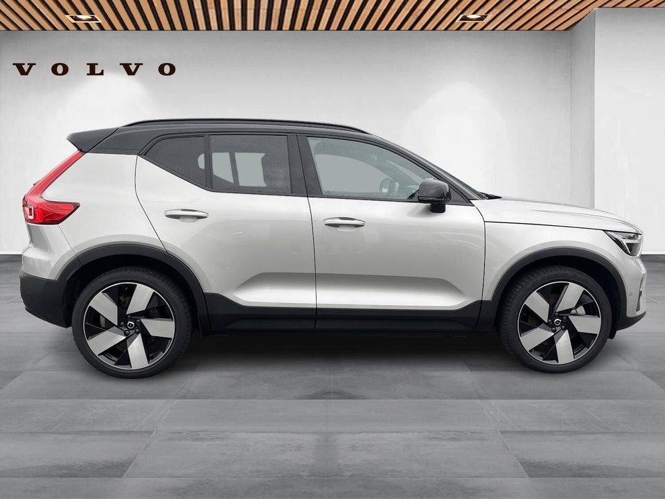 Volvo EX40 Twin Performance Ultra 5d