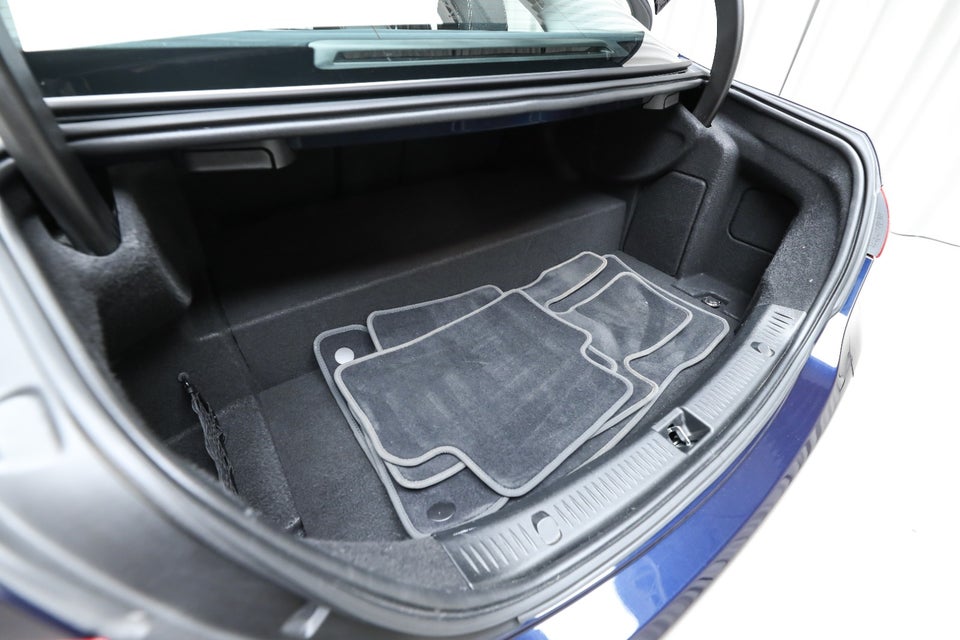 Mercedes E300 e 2,0 Avantgarde aut. 4d