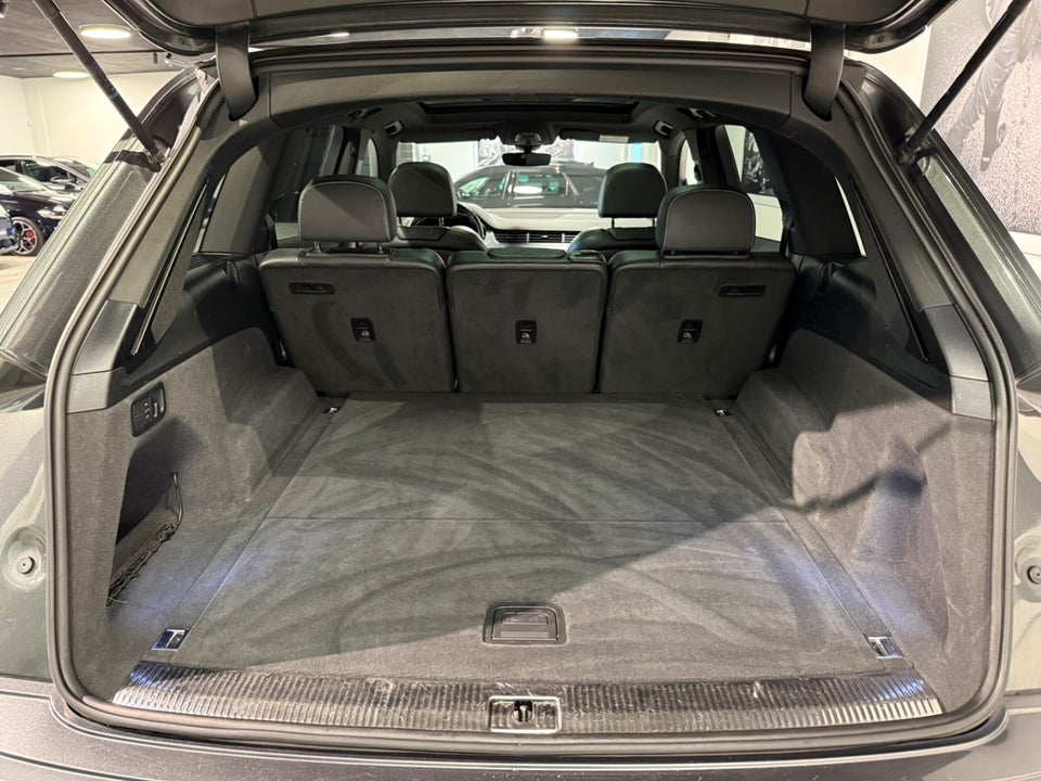 Audi Q7 3,0 TDi 272 S-line quattro Tiptr. 5d