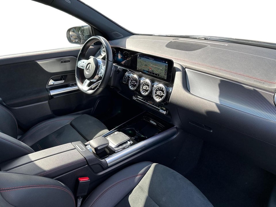 Mercedes EQA300 AMG Line 4Matic 5d