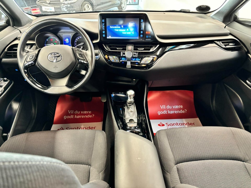 Toyota C-HR 1,8 Hybrid Premium Selected CVT 5d