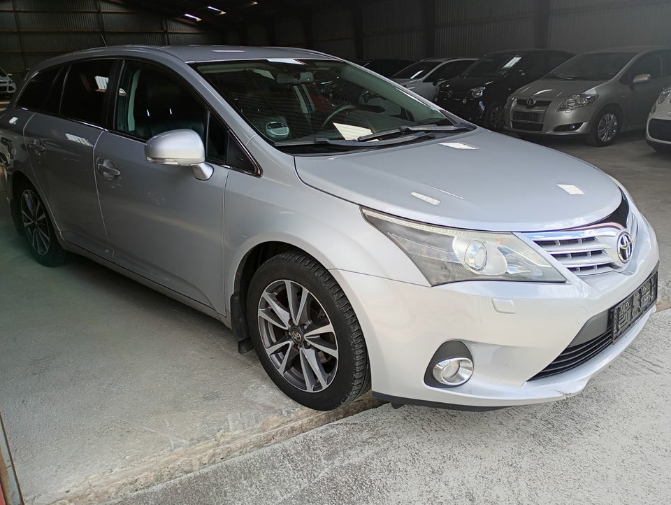 Toyota Avensis 2,0 D-4D T2 stc. 5d