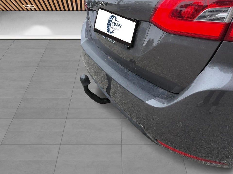 Peugeot 308 1,2 e-THP 130 Allure Sky SW 5d