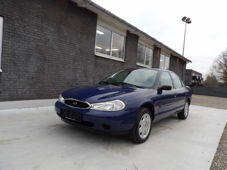 Ford Mondeo 1,6 Fashion 4d