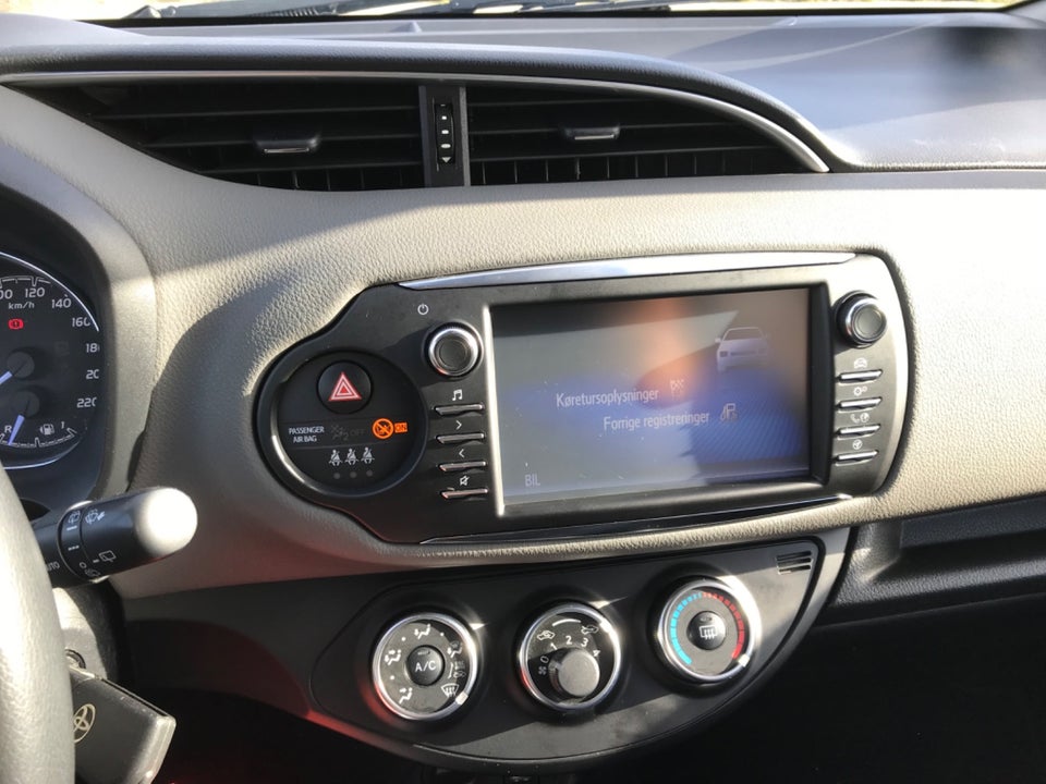 Toyota Yaris 1,0 VVT-i T2 5d