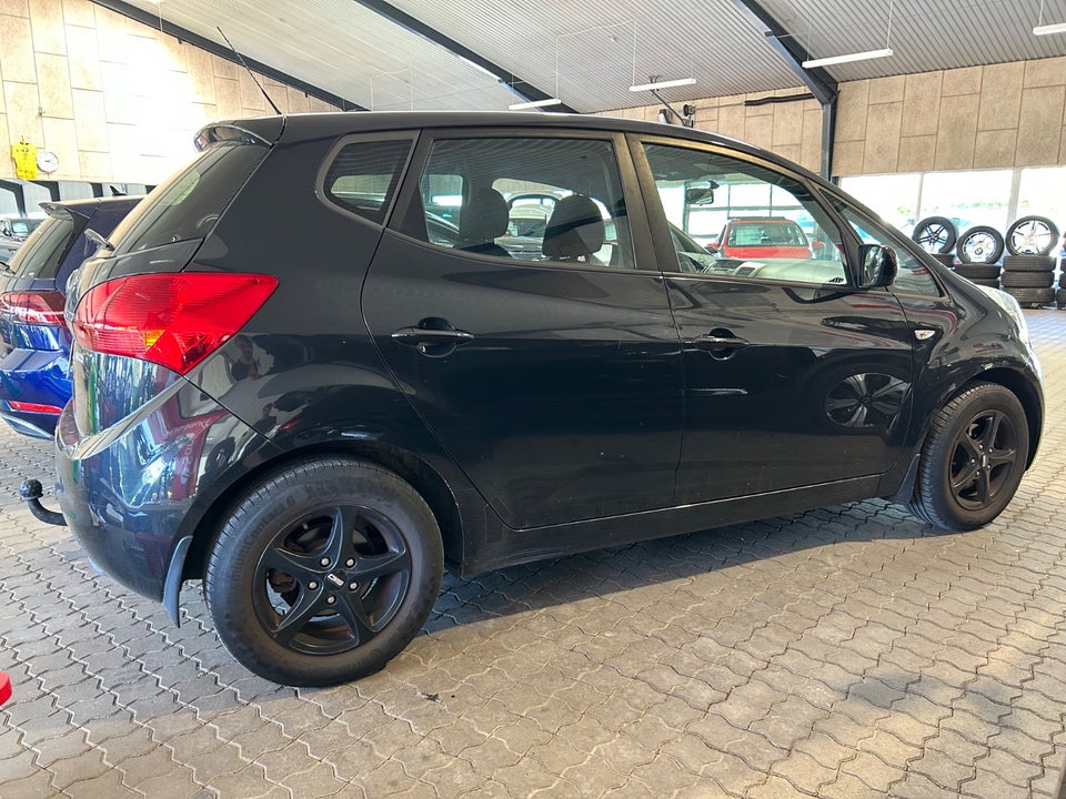 Kia Venga 1,4 CVVT Attraction 5d