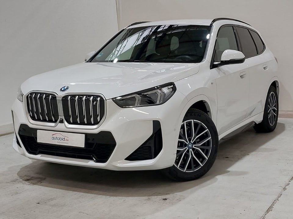 BMW iX1 xDrive30 Fully Charged M-Sport 5d